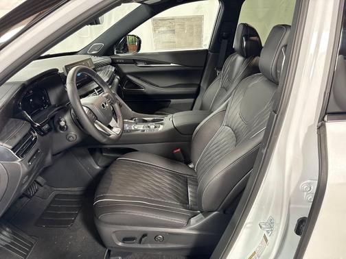 2t Rad Wht 2027 INFINITI QX60 AUTOGRAPH