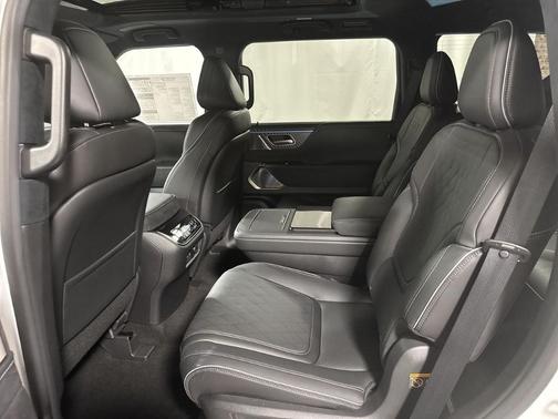 2t Radiant Whit 2026 INFINITI QX80 AUTOGRAPH