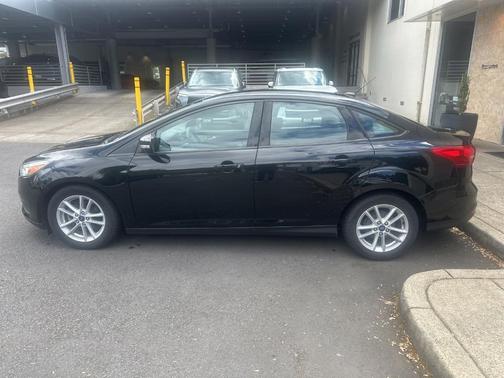 Shadow Black 2017 Ford Focus SE