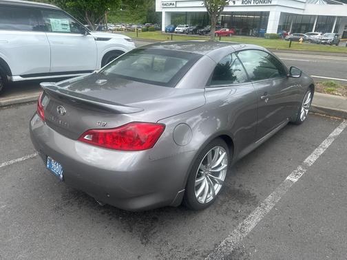 Platinum Graphite 2009 INFINITI G37