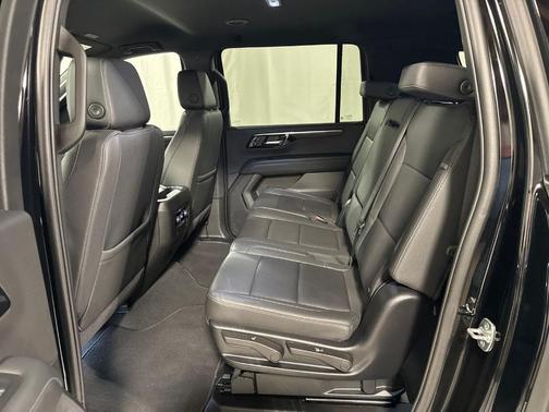 Black 2025 Chevrolet Suburban Z71