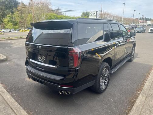 Black 2025 Chevrolet Suburban Z71