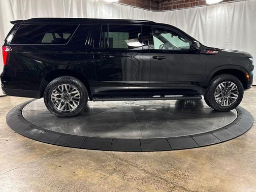 Black 2025 Chevrolet Suburban Z71