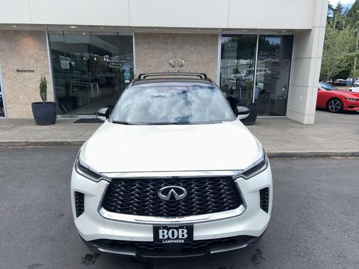 2 Tone Majestic White 2023 INFINITI QX60 AUTOGRAPH