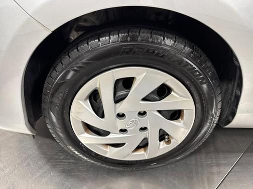 Classic Silver Metallic 2015 Toyota Prius c Three