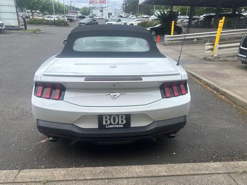 Oxford White 2024 Ford Mustang EcoBoost Premium