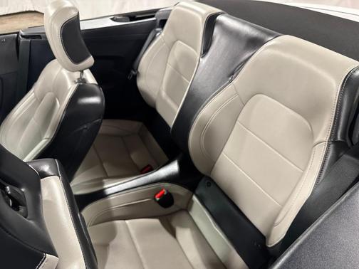 Oxford White 2024 Ford Mustang EcoBoost Premium