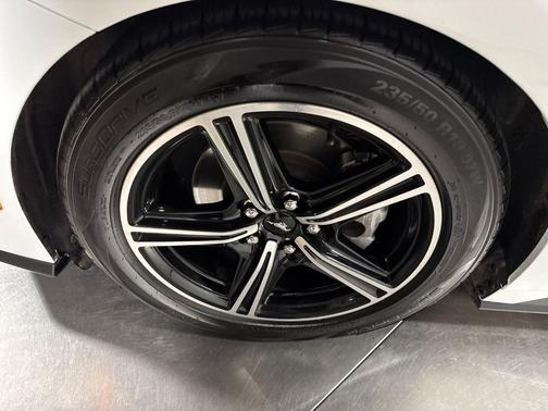 Oxford White 2024 Ford Mustang EcoBoost Premium