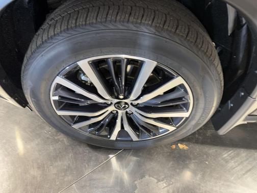 Diamond Black 2025 INFINITI QX60 SENSORY