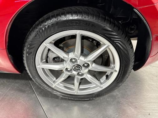 Soul Red Metallic 2017 Mazda MX-5 Miata Sport