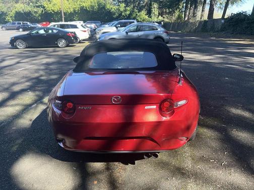 Soul Red Metallic 2017 Mazda MX-5 Miata Sport