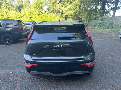 Graphite Gray 2023 Kia Niro EV Wind