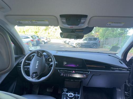 Graphite Gray 2023 Kia Niro EV Wind