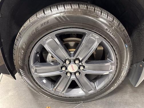Iridium Metallic 2017 GMC Acadia Denali