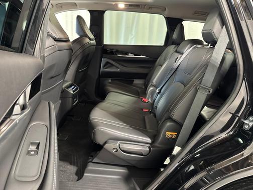 Diamond Black 2025 INFINITI QX60 Pure