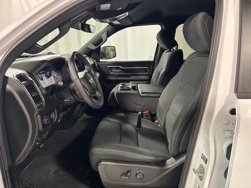 Bright White Clearcoat 2025 RAM 1500 Big Horn/Lone Star