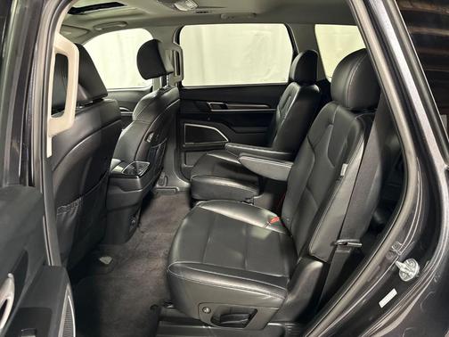 Metal 2025 Kia Telluride S