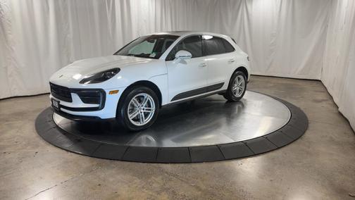 2024 Porsche Macan Base