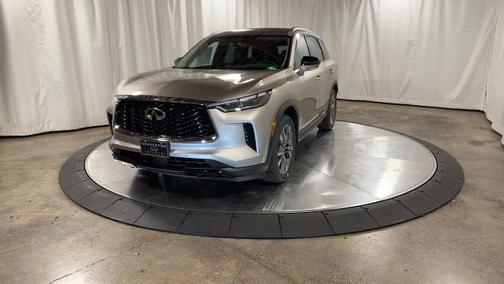 2024 INFINITI QX60 LUXE
