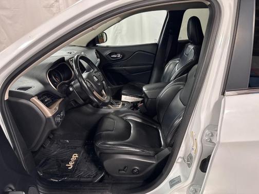 Bright White Clearcoat 2017 Jeep Cherokee Limited