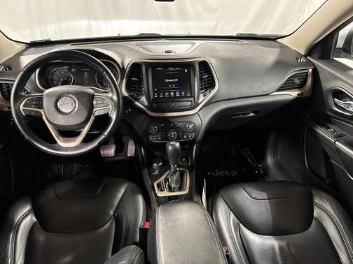 Bright White Clearcoat 2017 Jeep Cherokee Limited