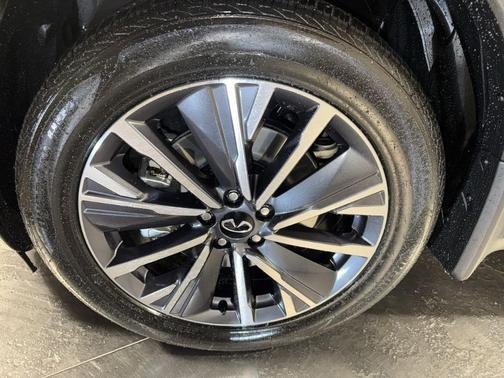 Diamond Black 2026 INFINITI QX60 Luxe