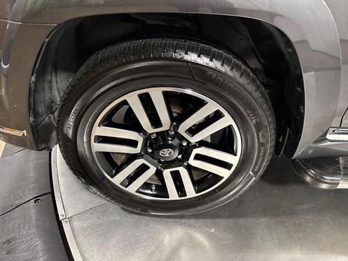 Magnetic Gray Metallic 2018 Toyota 4Runner Limited