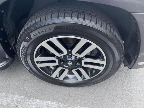 Magnetic Gray Metallic 2018 Toyota 4Runner Limited