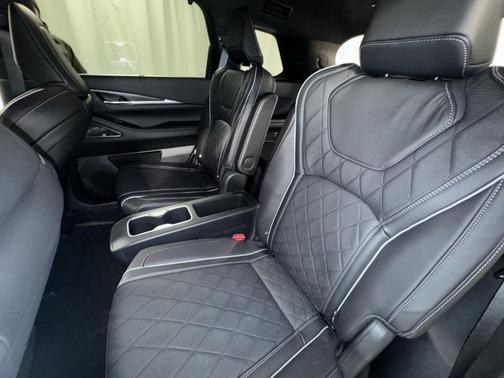 Mjst Whte 2025 INFINITI QX60 AUTOGRAPH