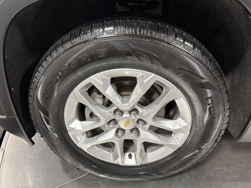 Graphite Metallic 2019 Chevrolet Traverse LT Leather