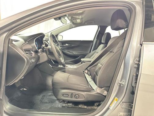 Sterling Gray Metallic 2023 Chevrolet Malibu LT