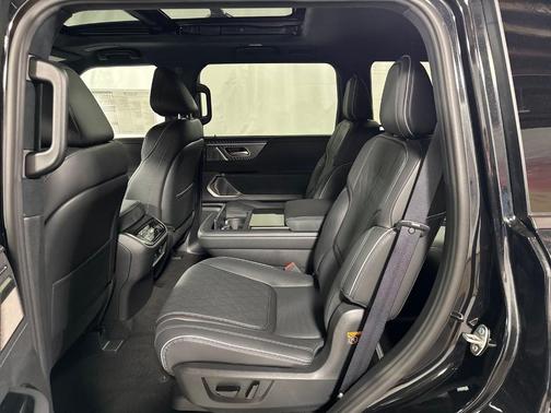 Diamond Black 2027 INFINITI QX80 AUT