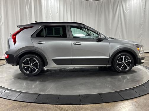 Steel Gray 2023 Kia Niro EX