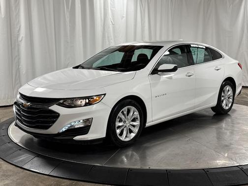 Summit White 2024 Chevrolet Malibu LT
