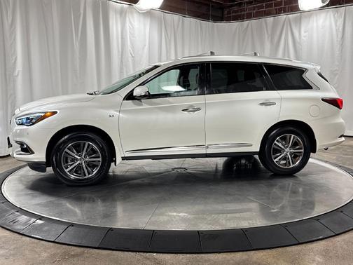 Majestic White 2019 INFINITI QX60 Luxe