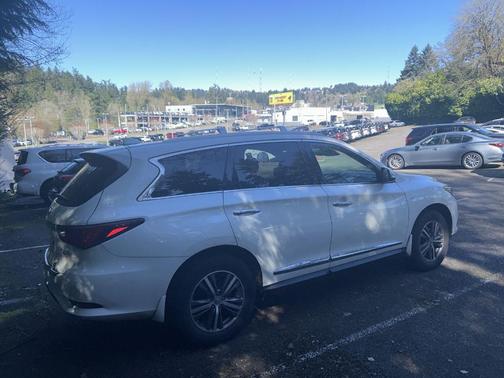 Majestic White 2019 INFINITI QX60 Luxe
