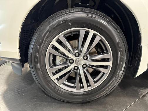 Majestic White 2019 INFINITI QX60 Luxe