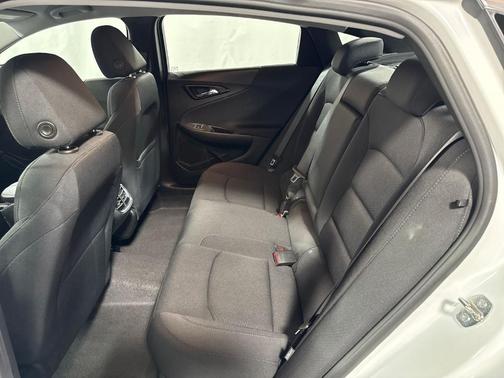 Summit White 2023 Chevrolet Malibu LT