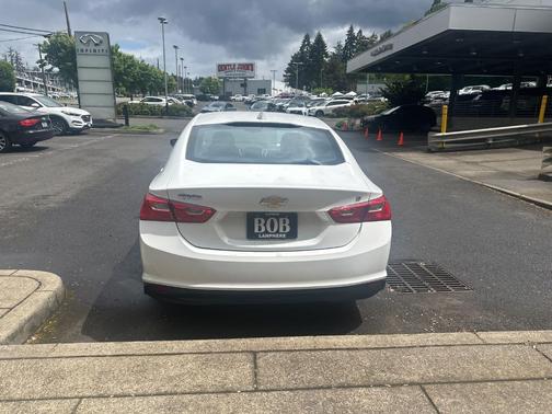 Summit White 2023 Chevrolet Malibu LT