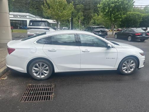Summit White 2023 Chevrolet Malibu LT