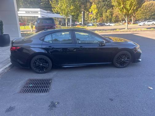 Midnight Black Metallic 2025 Toyota Camry SE