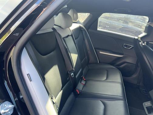 Aurora Black Pearl 2025 Kia K4 GT-Line