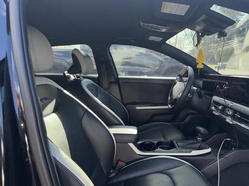 Aurora Black Pearl 2025 Kia K4 GT-Line