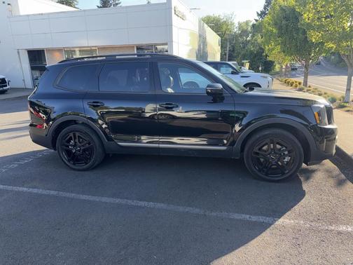 Ebony Black 2023 Kia Telluride SX-Prestige X-Line