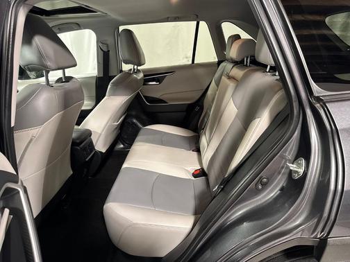 Magnetic Gray Metallic 2020 Toyota RAV4 XLE Premium