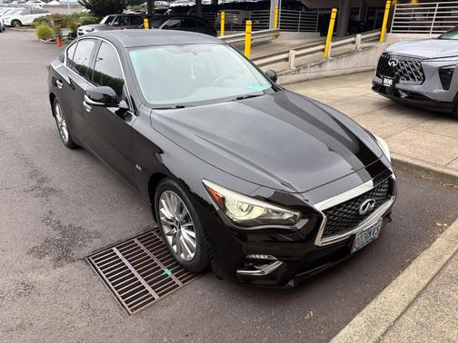 Black 2018 INFINITI Q50 3.0t LUXE