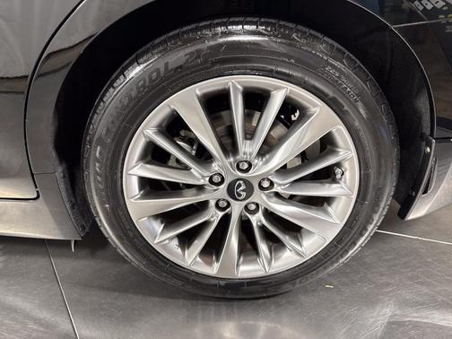 Black 2018 INFINITI Q50 3.0t LUXE