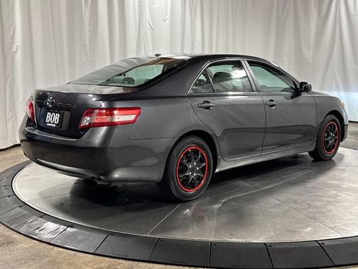 Magnetic Gray Metallic 2010 Toyota Camry LE