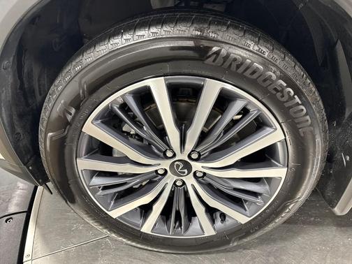 Mjst Whte 2025 INFINITI QX60 AUTOGRAPH