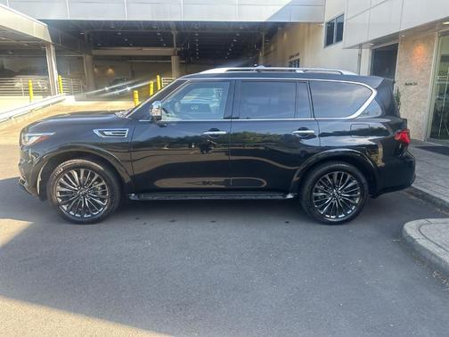 Diamond Black 2024 INFINITI QX80 SENSORY